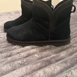 UGG Lunara Bootie